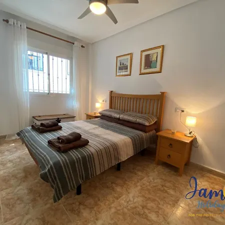 La Cinuelica, R3 1st Floor Com Pool L129 Lejlighed *