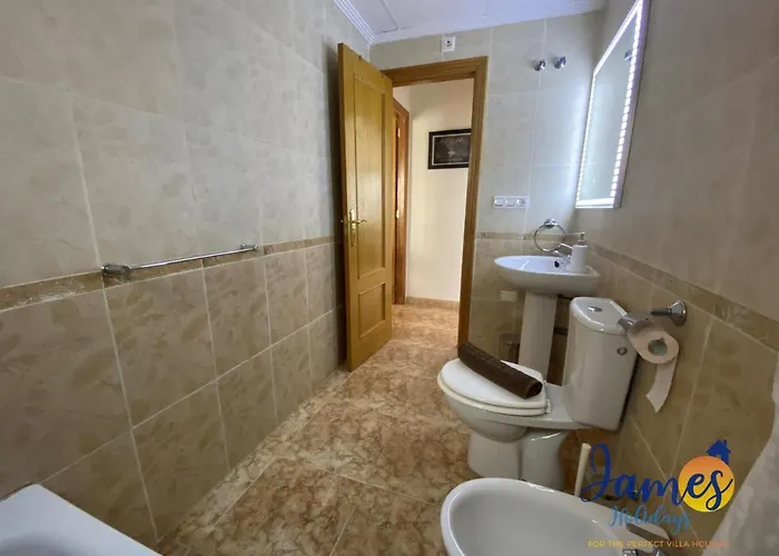 La Cinuelica, R3 1st Floor Com Pool L129 * Torrevieja